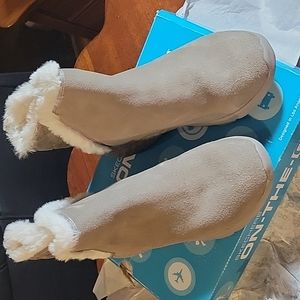 Skechers Womens On The Go 400 Cozies Tan Ankle Pull On Winter Booties Boot
